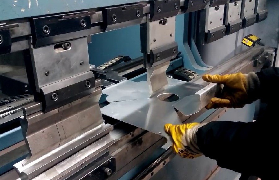 Han Sac İşleme Merkezi, Plazma Kesim, Lazer Kesim, Oksijen Kesim, Abkant Büküm, Silindir Büküm, Kaynaklı İmalat, CNC, çelik, alüminyum, paslanmazd, profile, boru, cnc makinesi, cnc torna, Hassas Mekanik İşleme, Talaşlı İmalat, Kaynaklı İmalat, Tasarım - Arge, Montaj, CNC Dik İşleme, CNC Torna, CNC Kayar Otomat, savunma-havacılık, otomotiv, raylı sistemler, enerji, medikal, bağlantı ekipmanları, iş makinası yedek parça